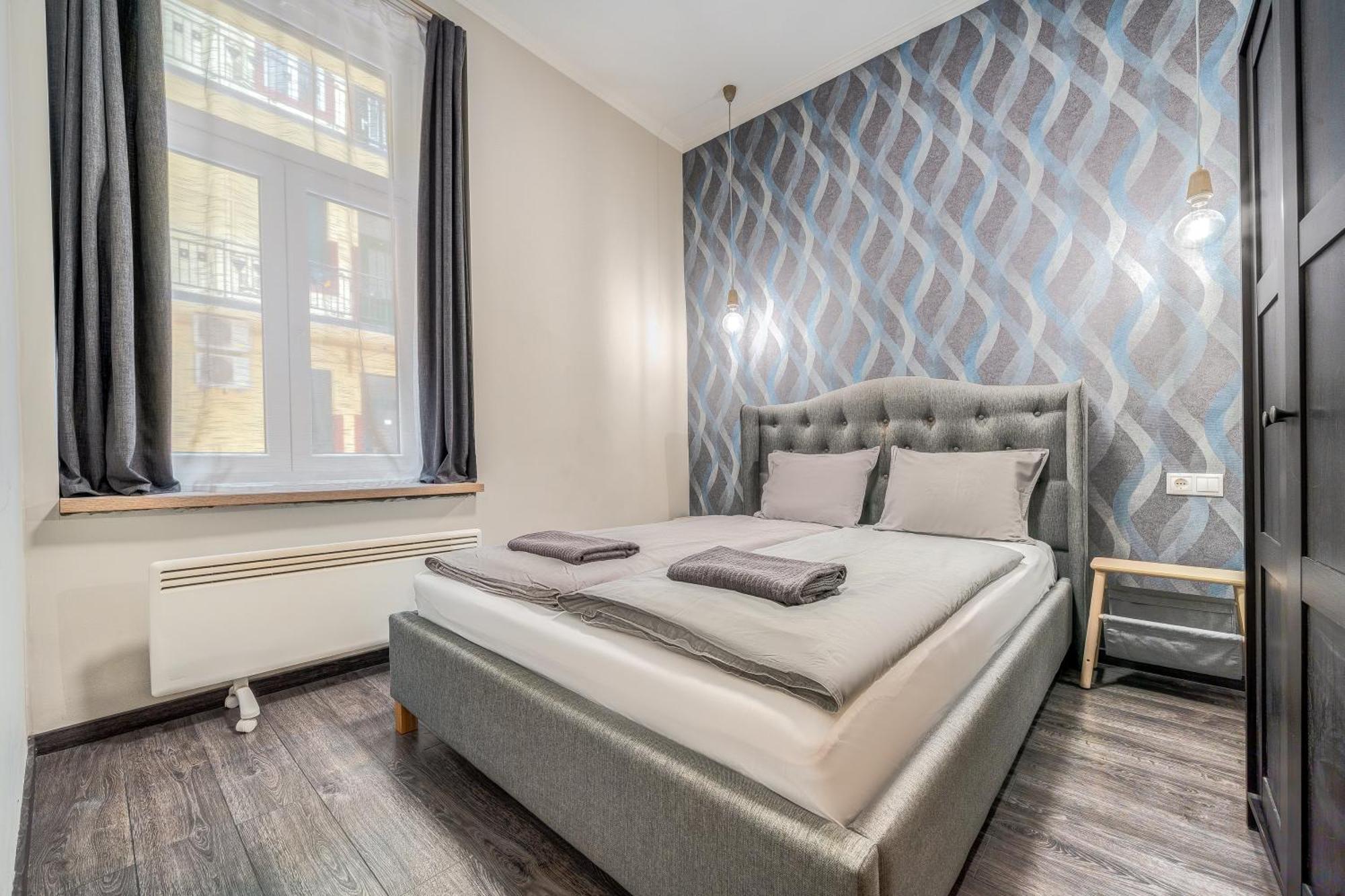 Akacfa-a13 Center 2 Bedroom Apartment *