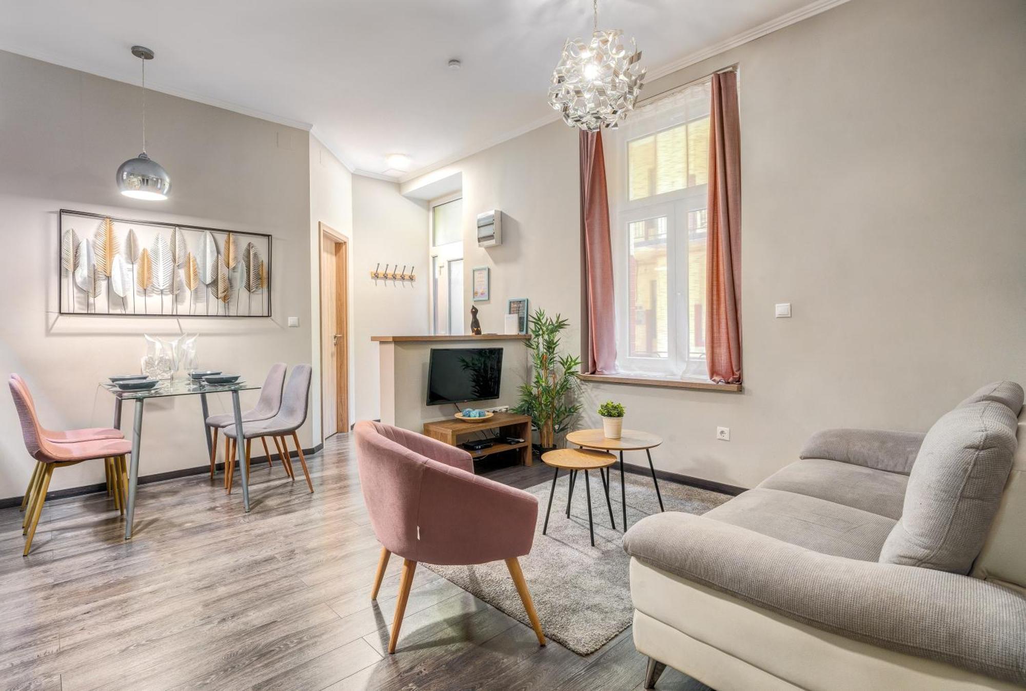 Akacfa-a13 Center 2 Bedroom Apartment Budapest