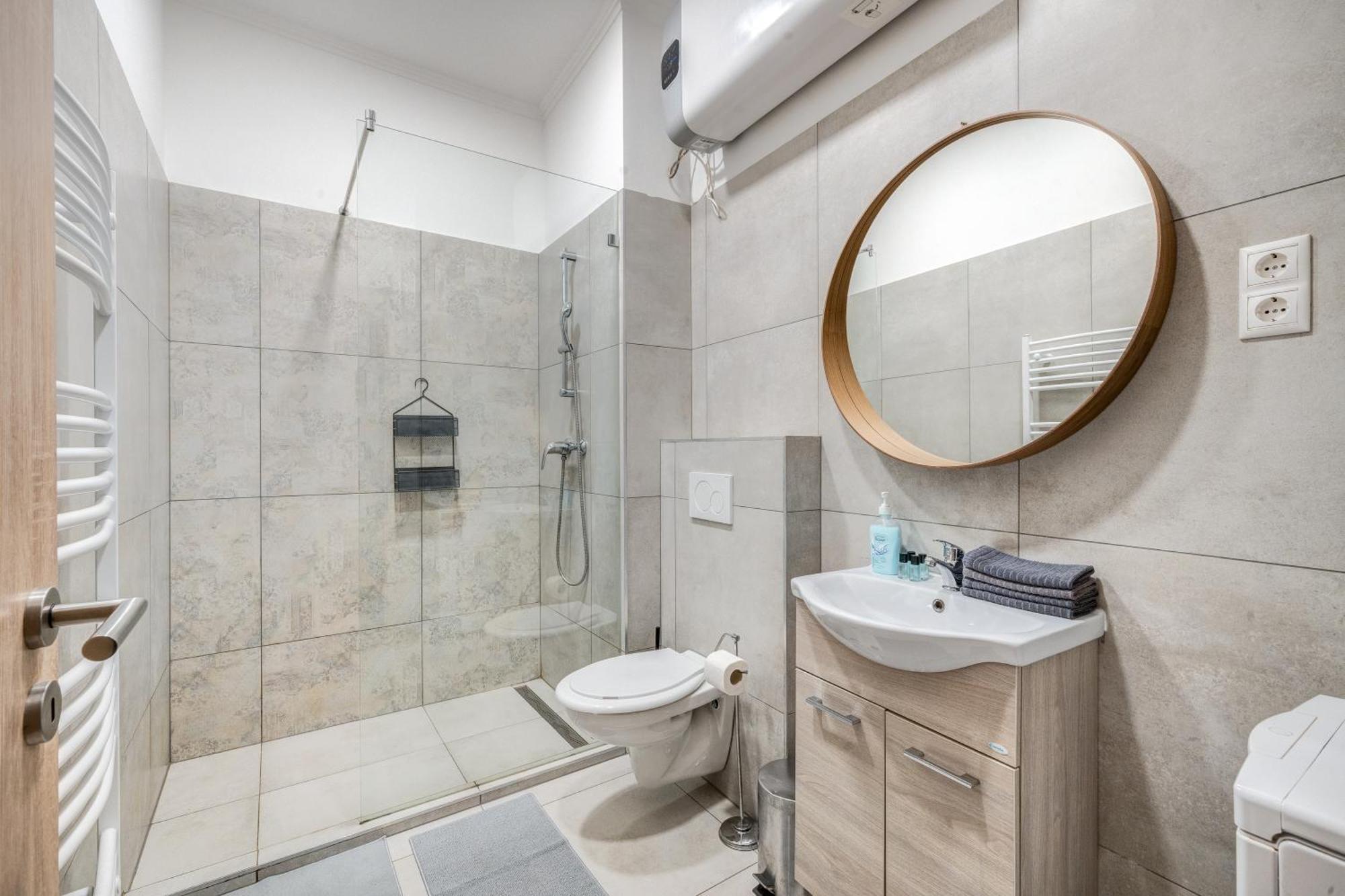 Akacfa-a13 Center 2 Bedroom Budapest