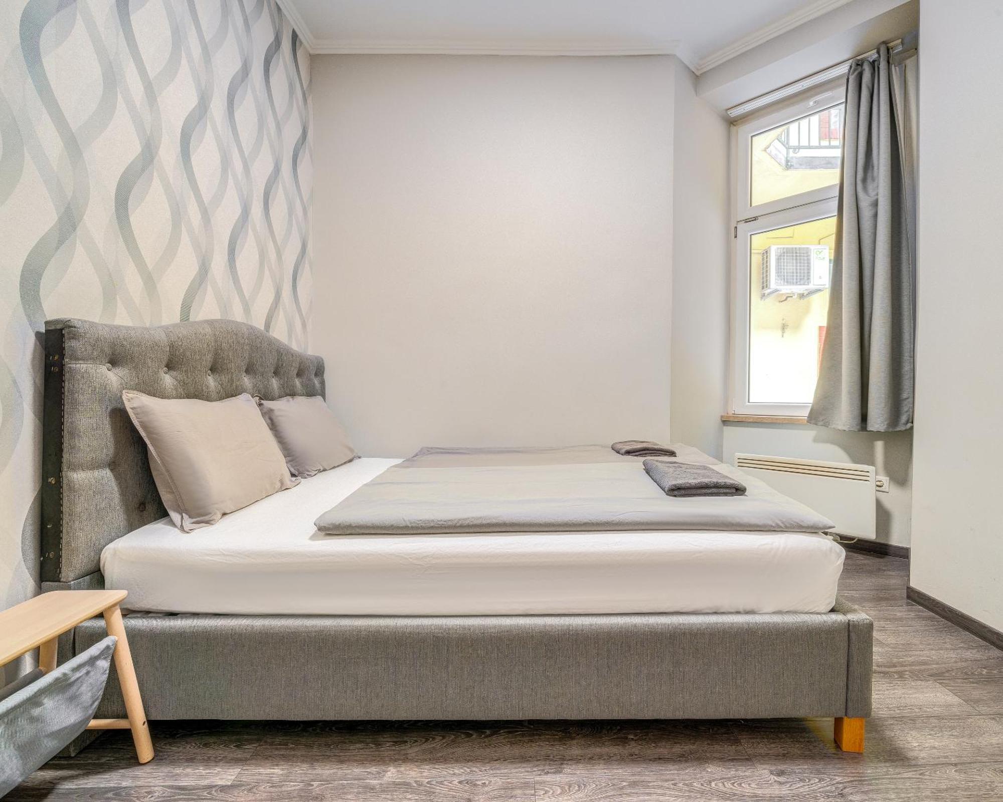 Akacfa-a13 Center 2 Bedroom Apartment
