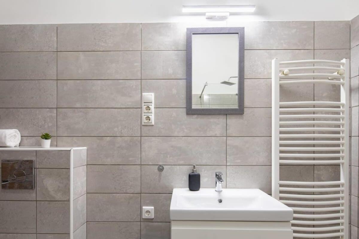 Appartamento - Large - Modern At River Budapest
