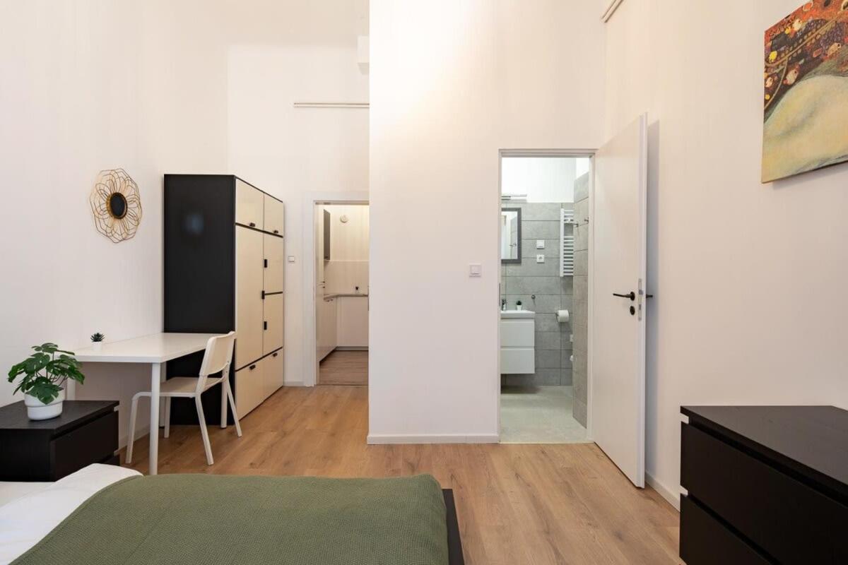 - Large - Modern At River Appartamento Budapest