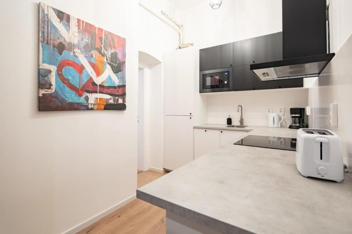 - Large - Modern At River Appartamento *