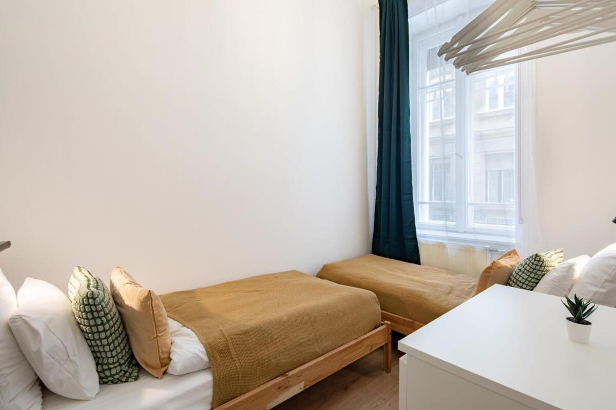 - Large - Modern At River Appartamento *