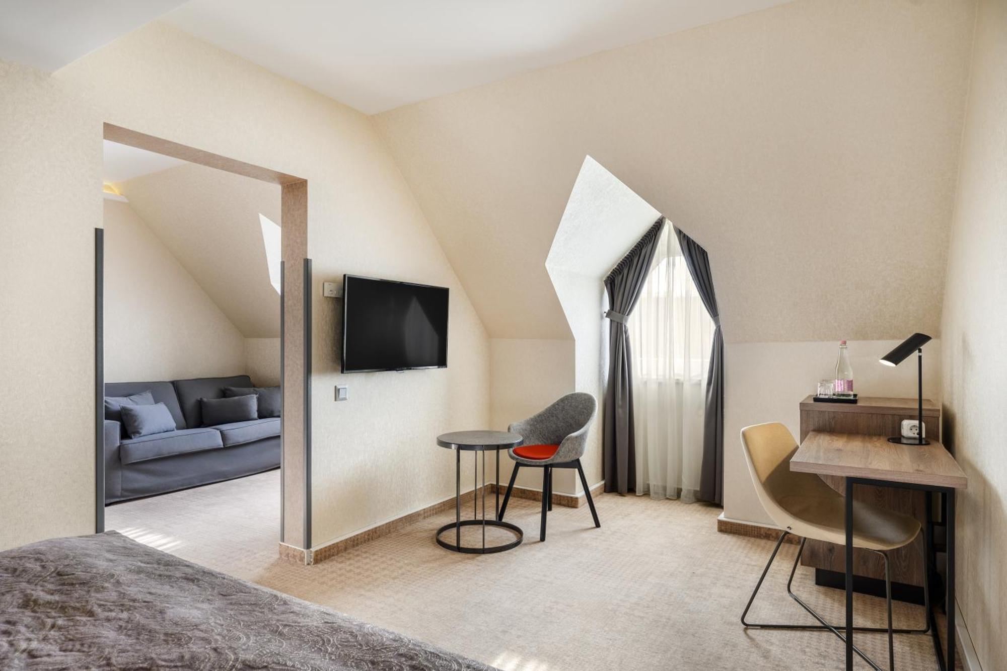 Mercure Korona Hotel 4*