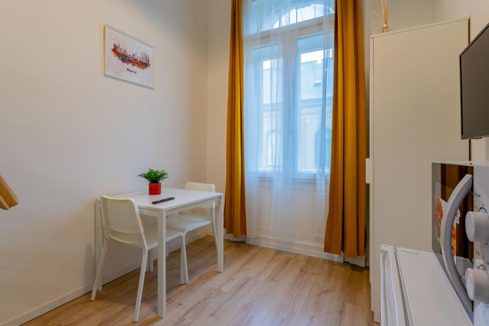Rakoczi Apartment *
