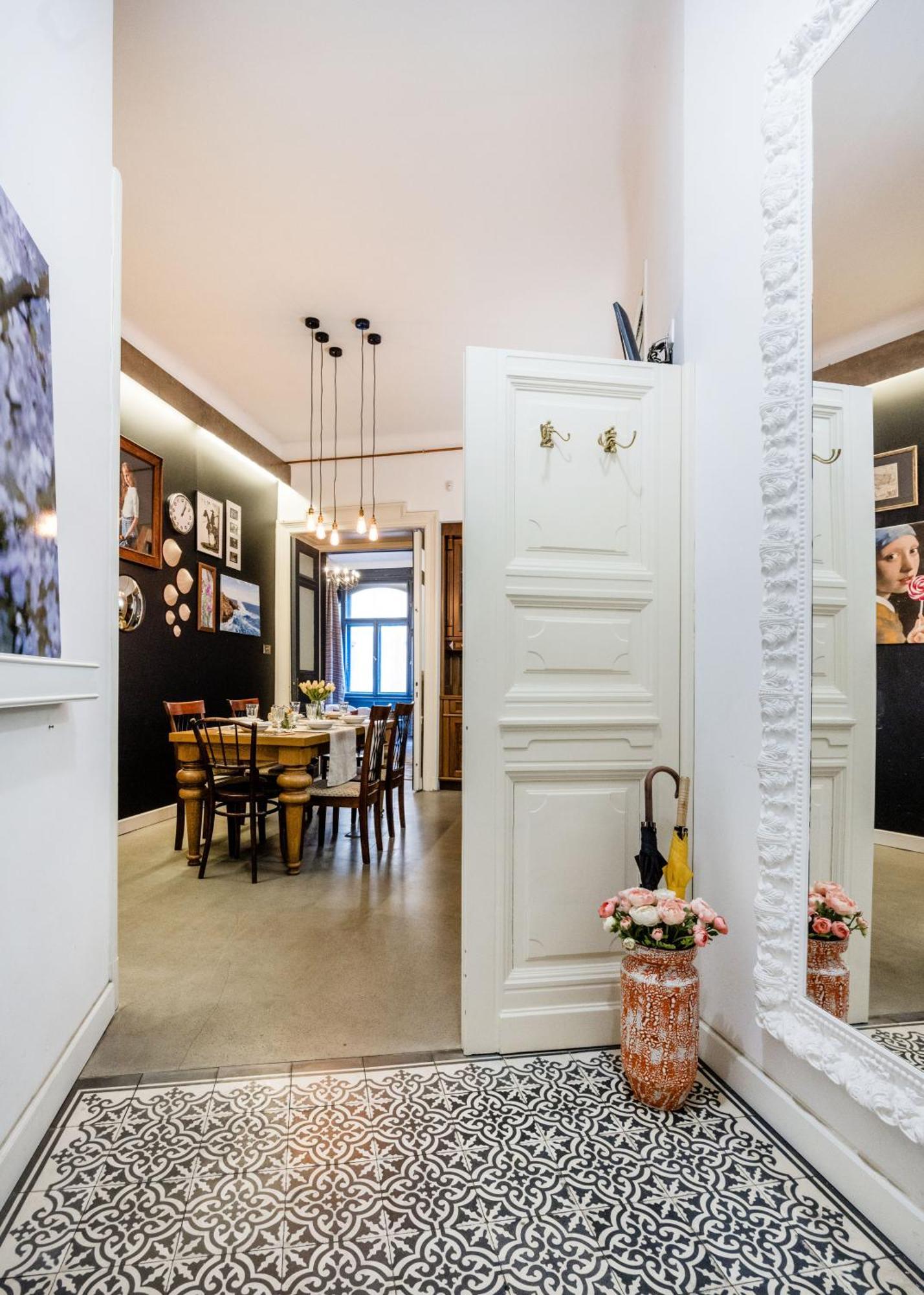 Hidden Gem By Dohany Synagogue & Fashion Street Budapest
