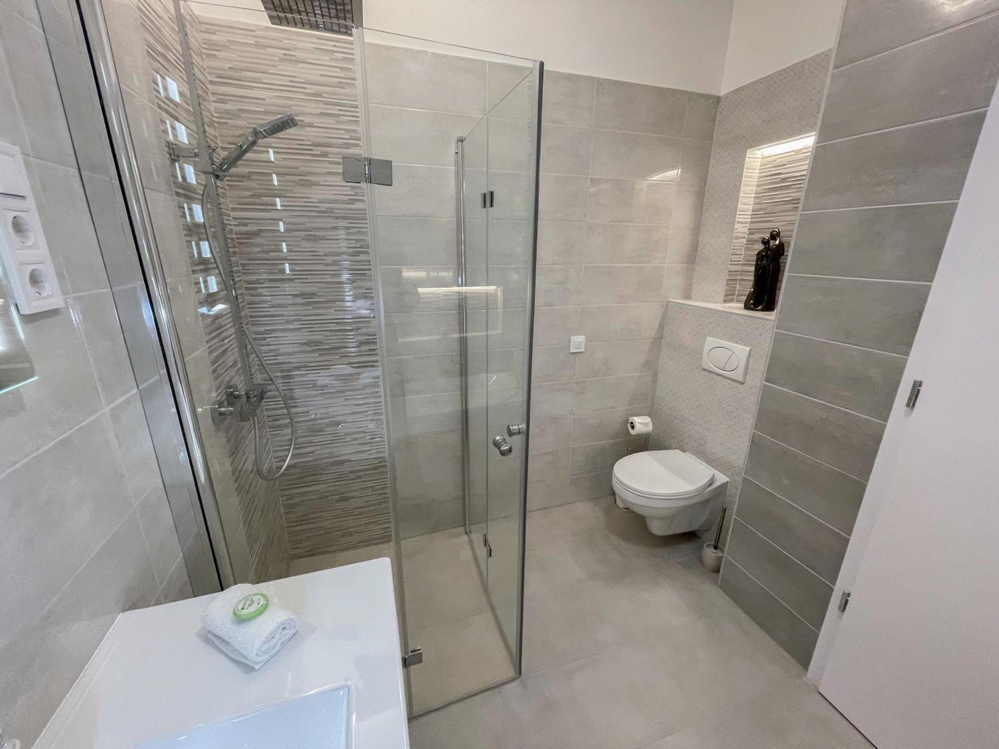Luxury Opposite Opera, Central, Ac, Metro 1, Sleeps 6
