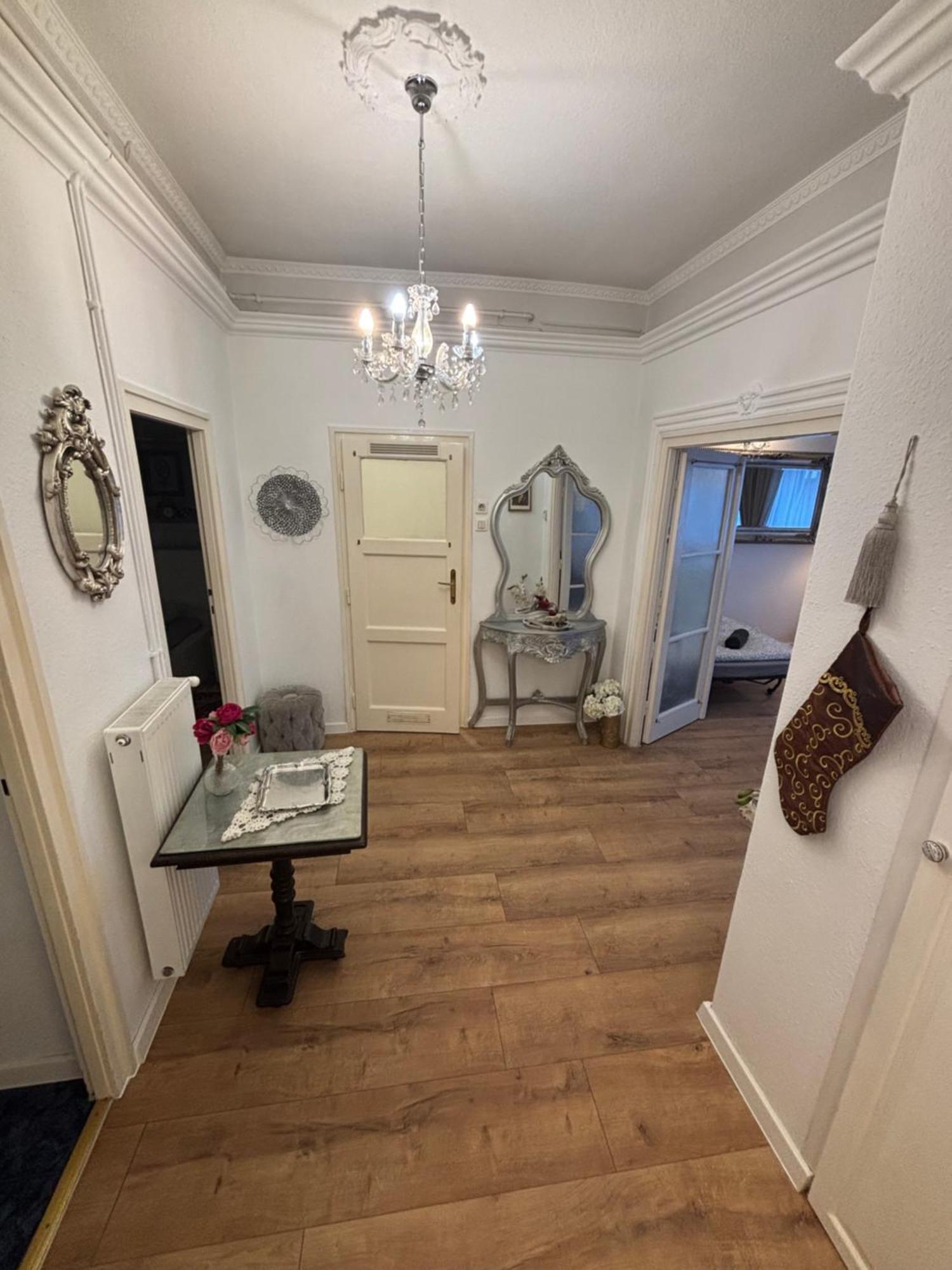 Exclusive Antique Next To The Fashion Street