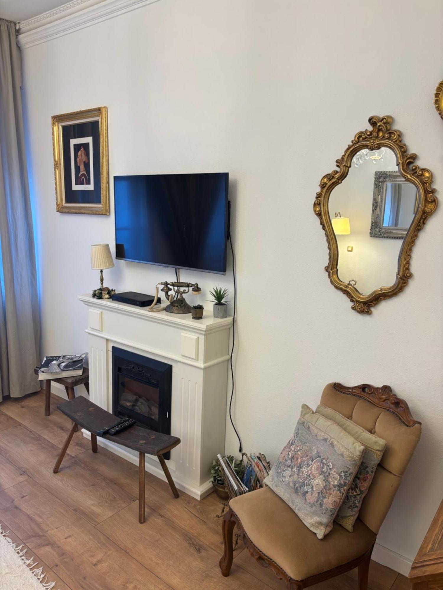 Exclusive Antique Next To The Fashion Street * Budapest