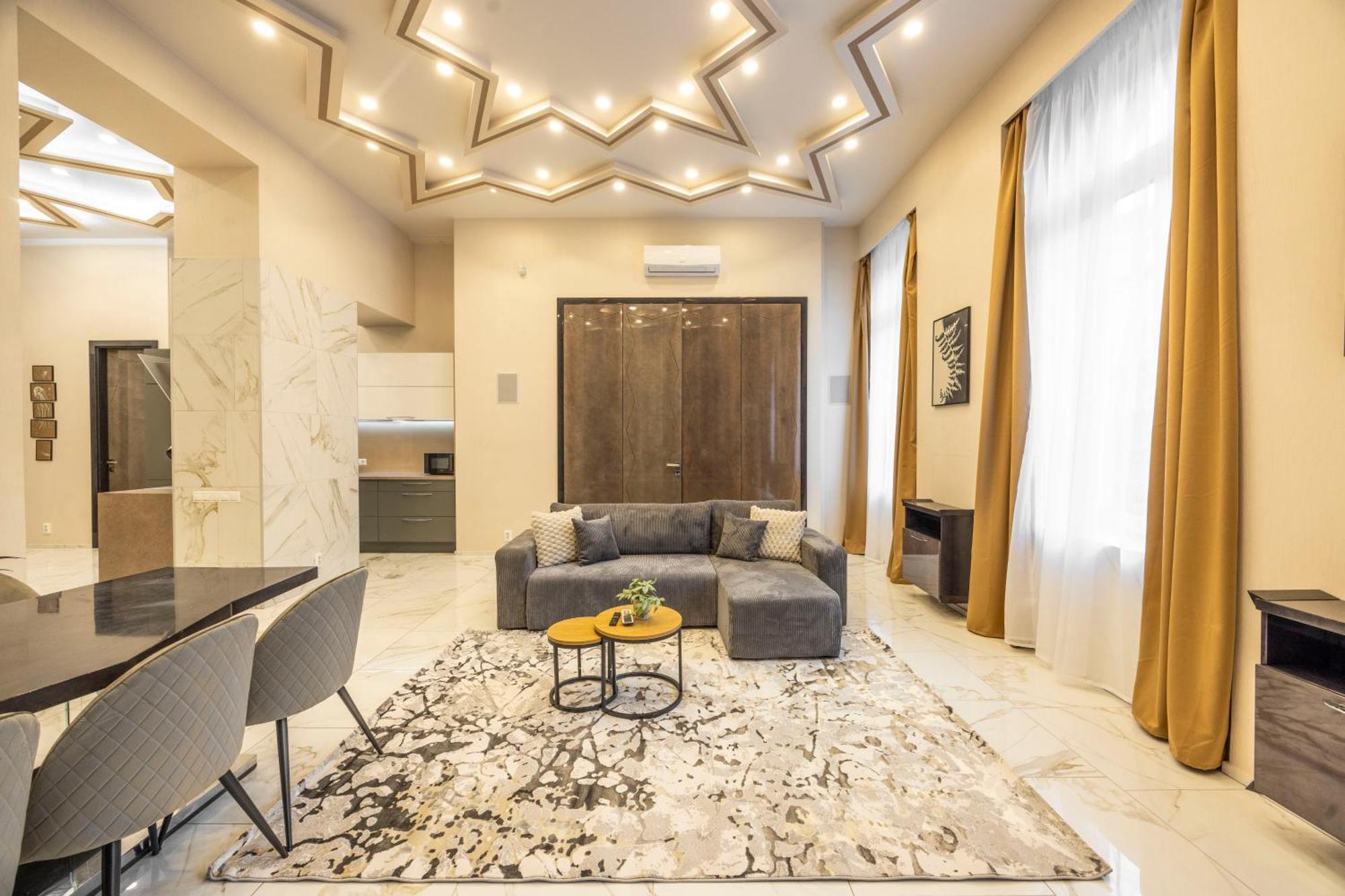 Extravagant & Modern Grand In The Center Of Apartment *
