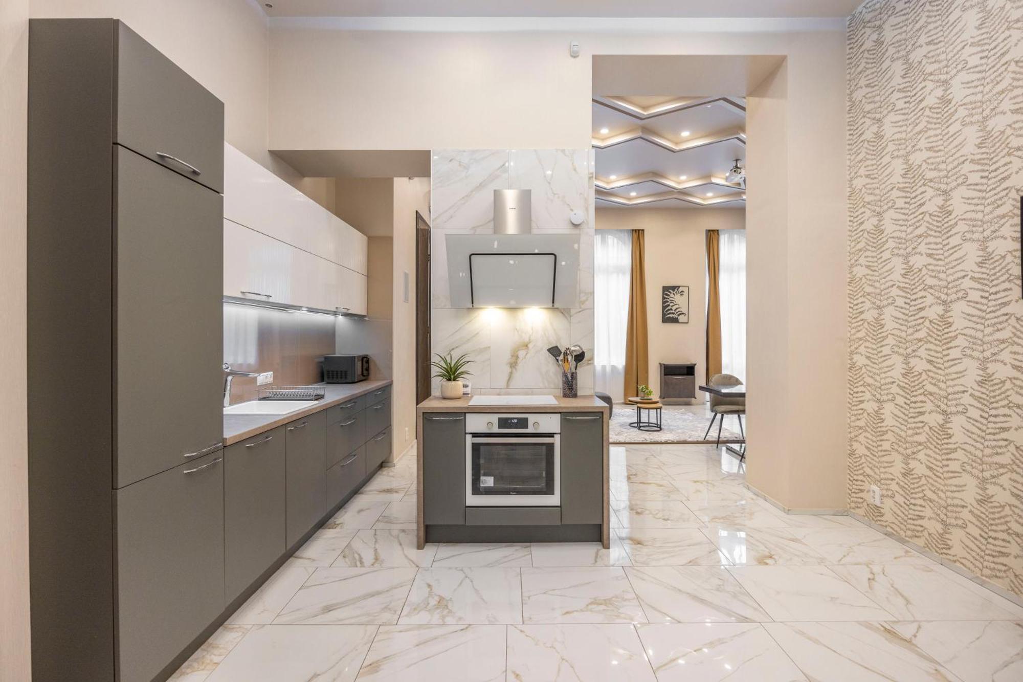 Extravagant & Modern Grand In The Center Of * Budapest