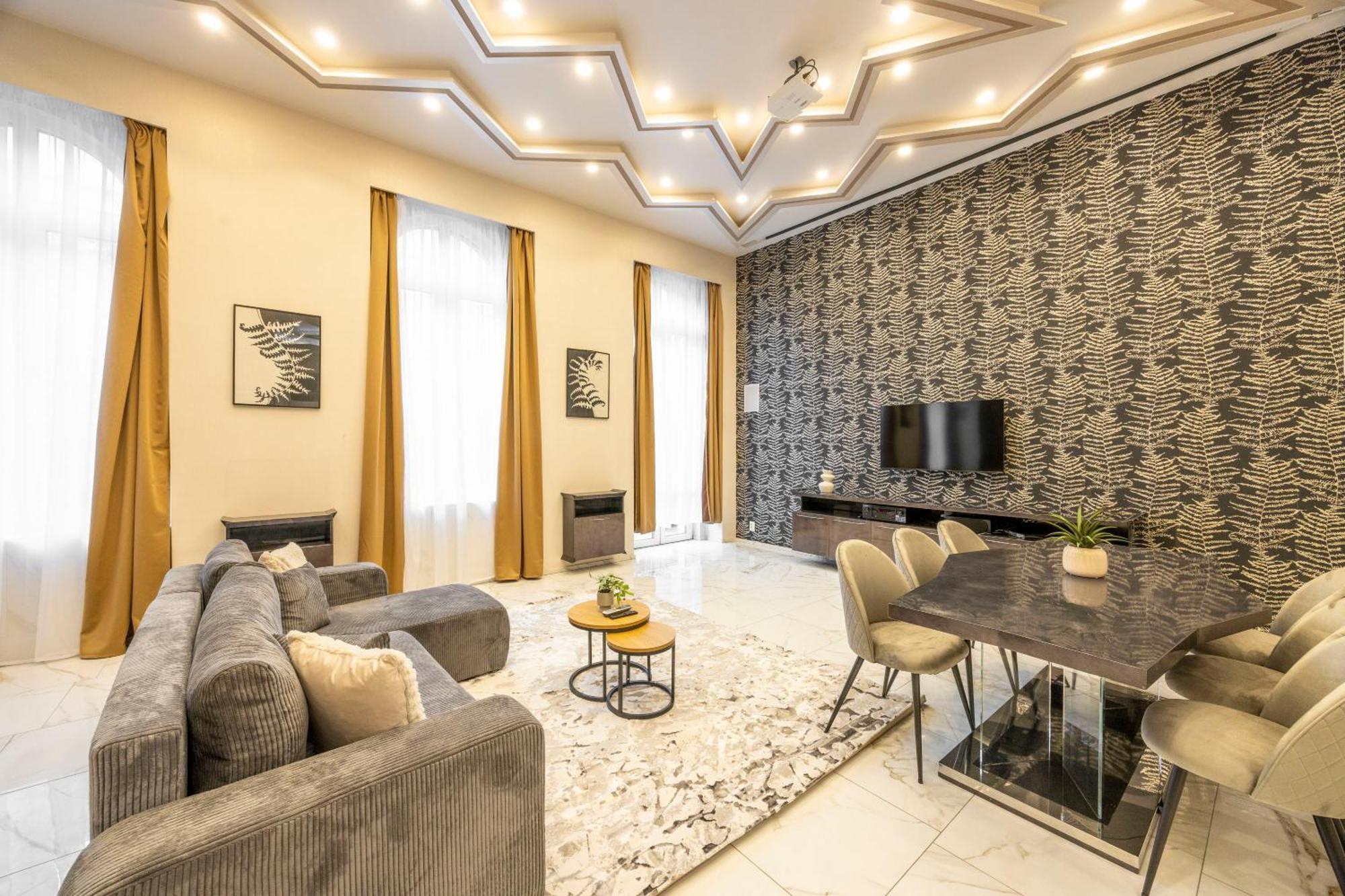 Extravagant & Modern Grand In The Center Of