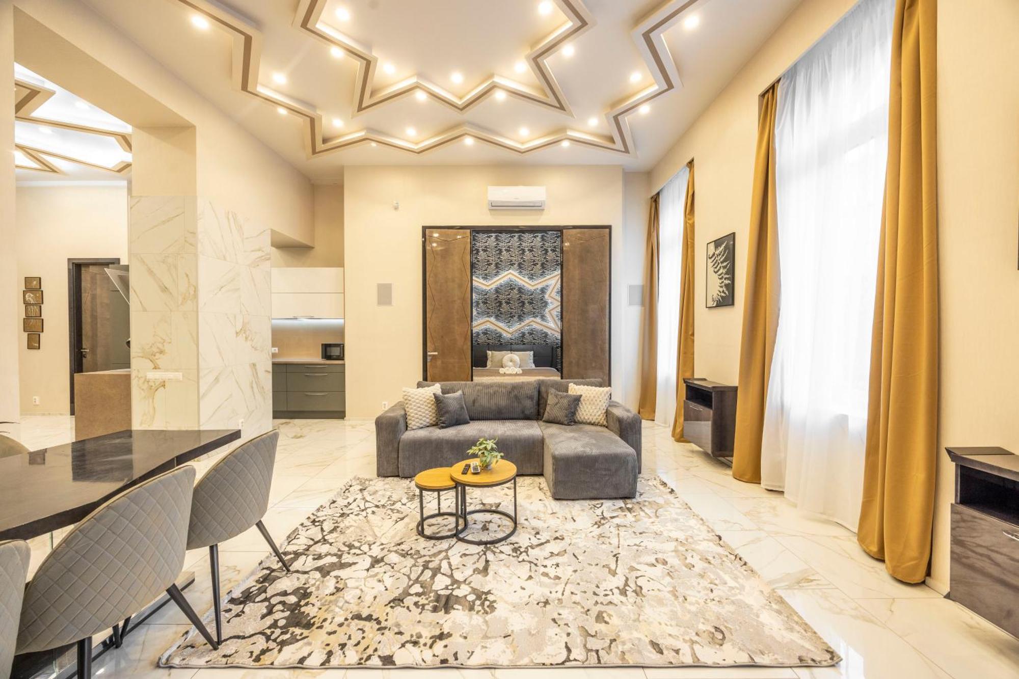 Extravagant & Modern Grand In The Center Of Apartment