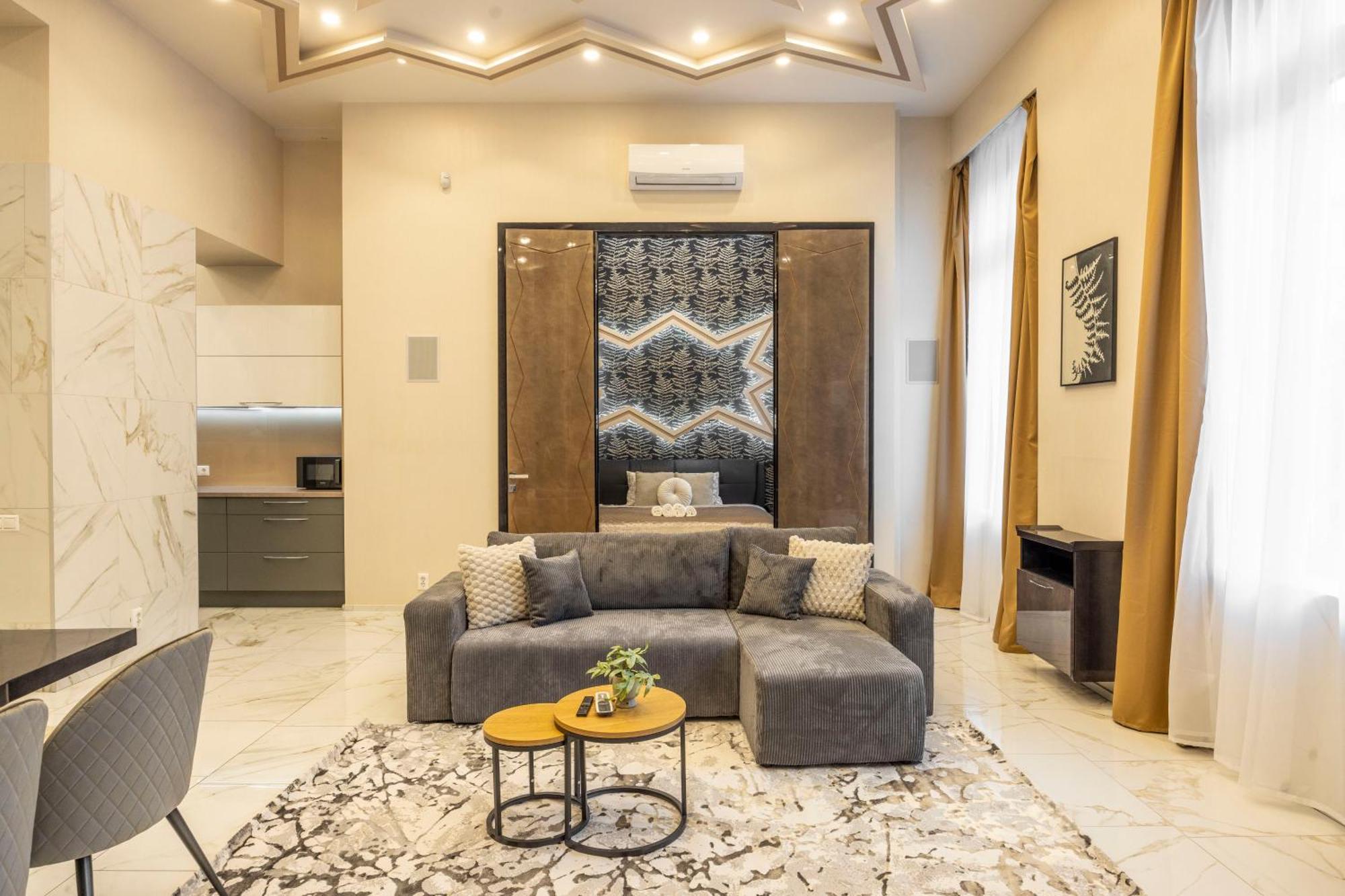 Extravagant & Modern Grand In The Center Of Apartment Budapest