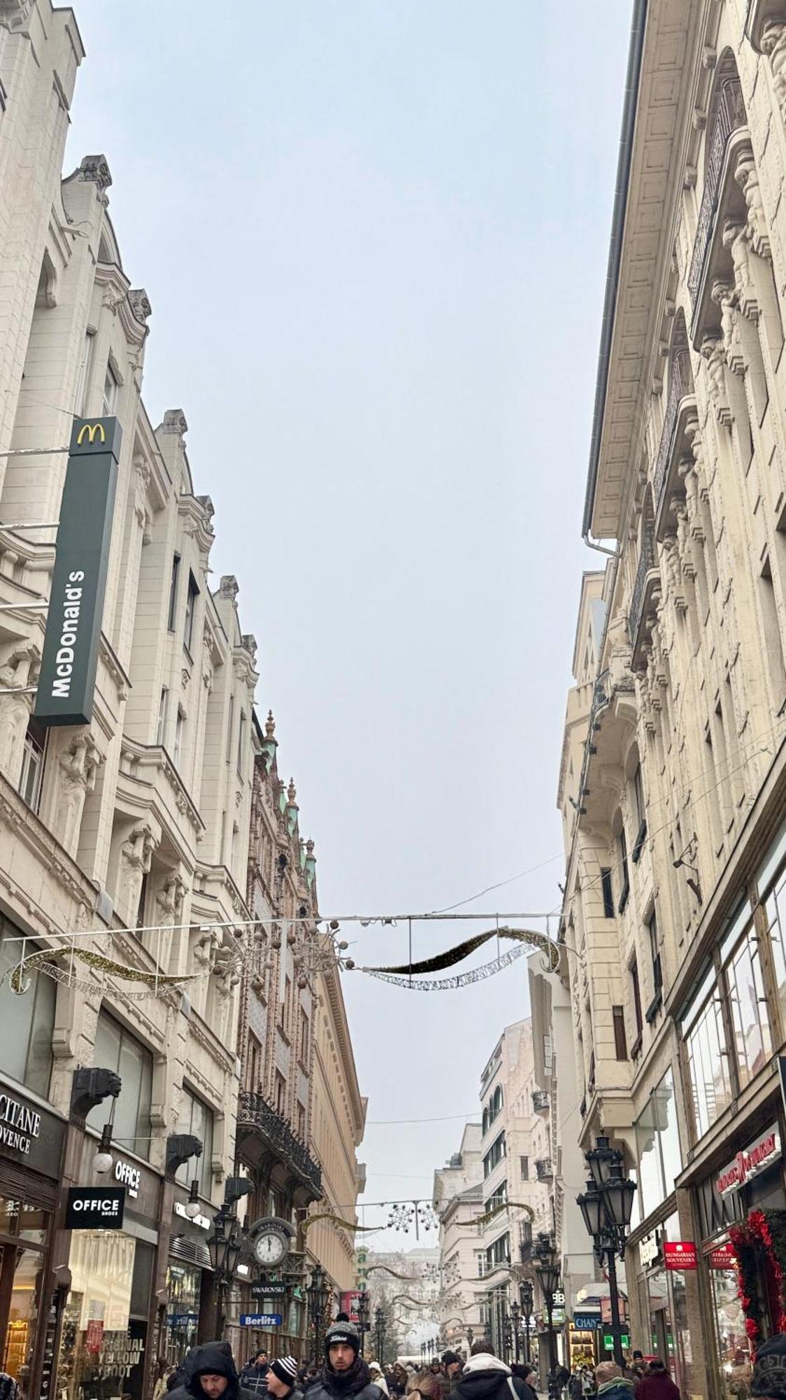 City Centrum Fashionstreet Apartman Apartamento