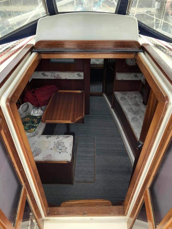 Botel Aqua Enter36 Vitorlas