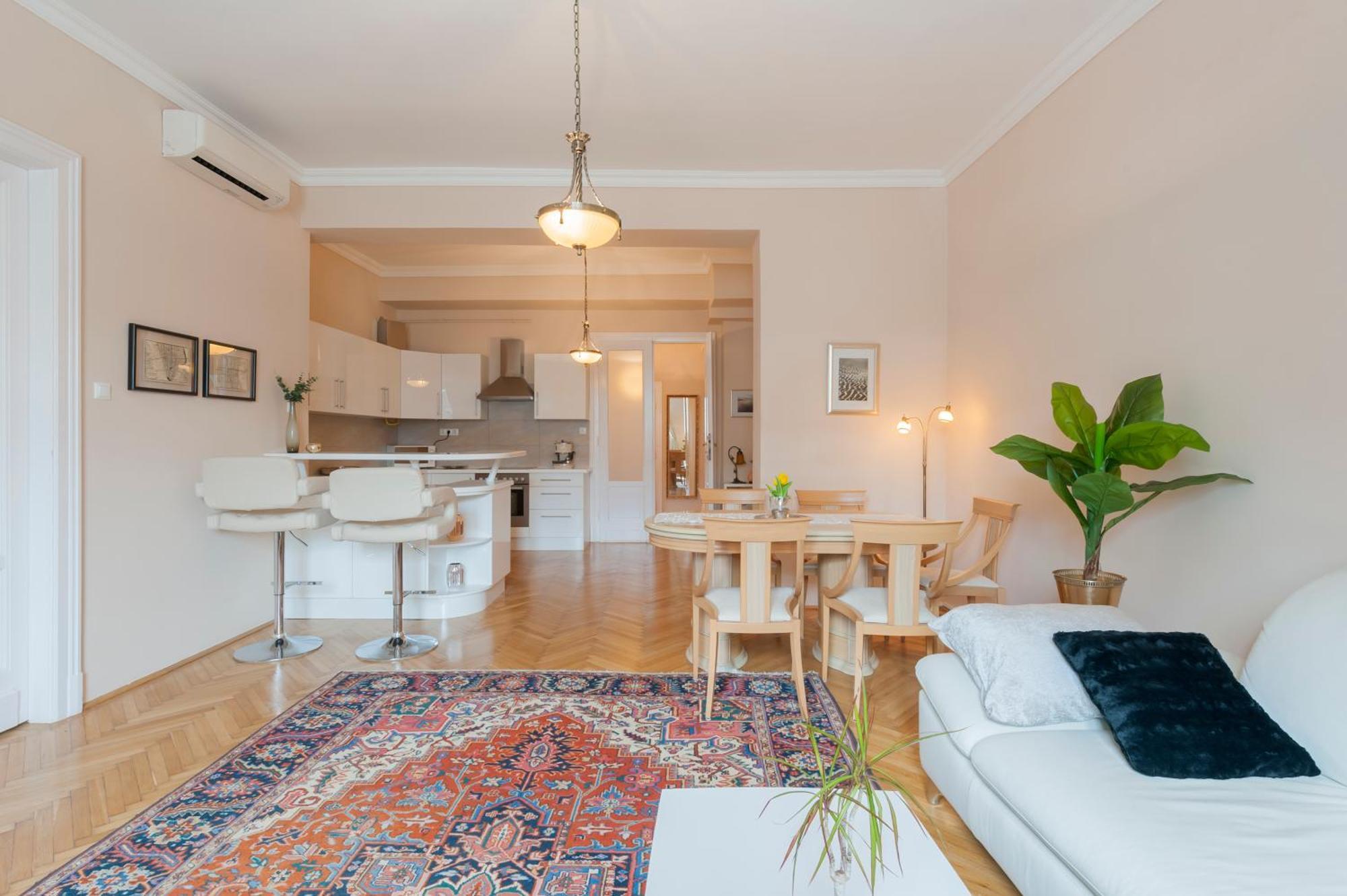 View To The Roofs Luxury With 2 Bedrooms