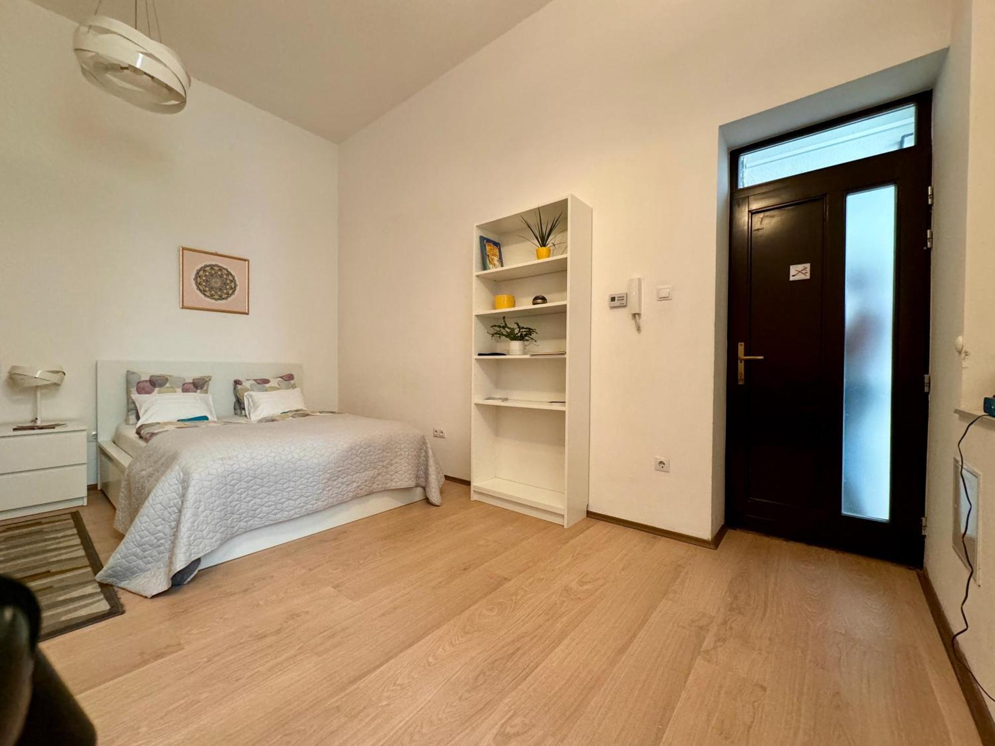 Aparthotel Gracia House 3*
