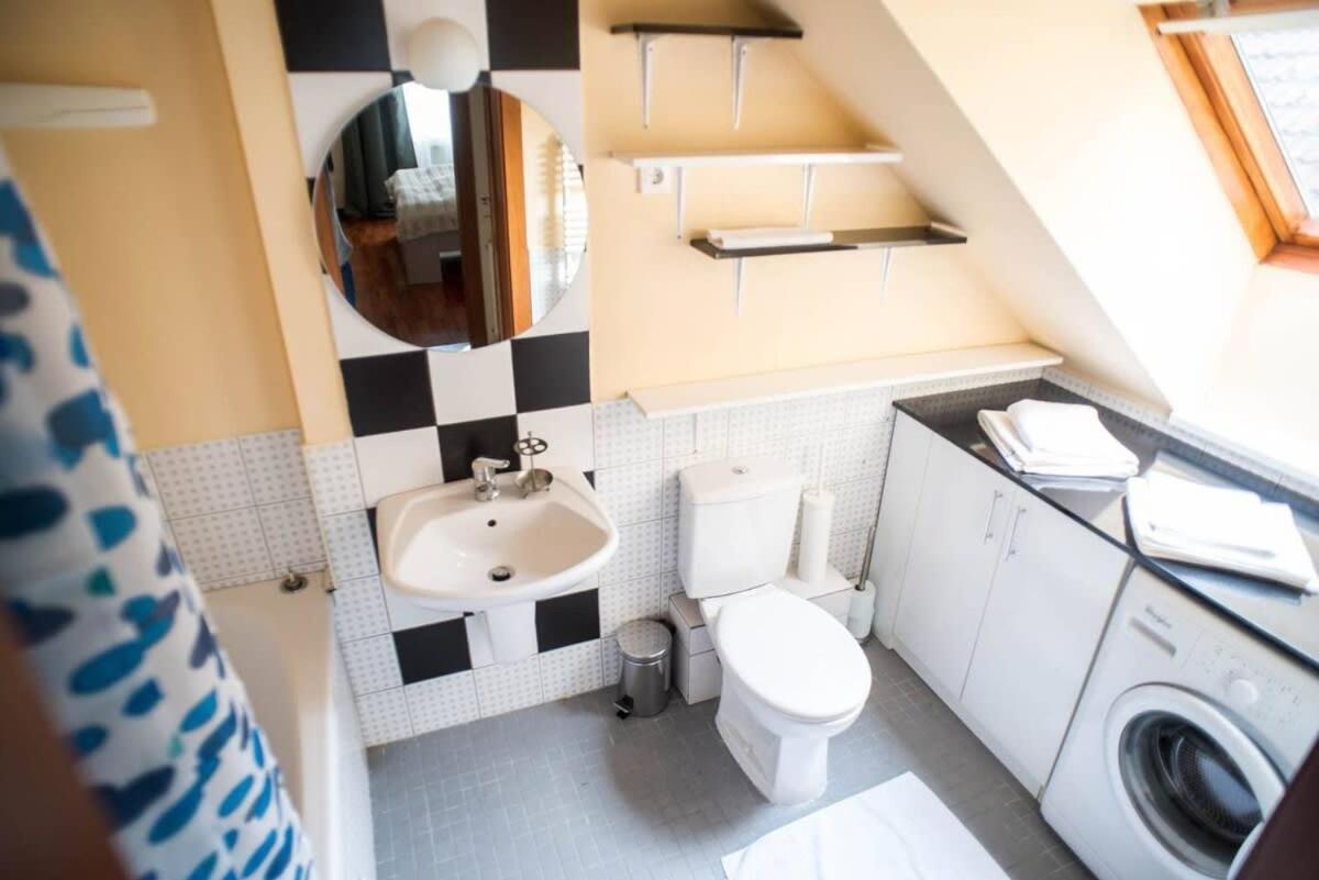 4-room With Aircon And Balcony Free Parking Budapest