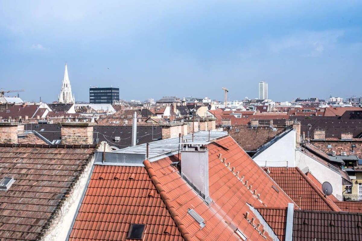 Appartamento 4-room With Aircon And Balcony Free Parking *