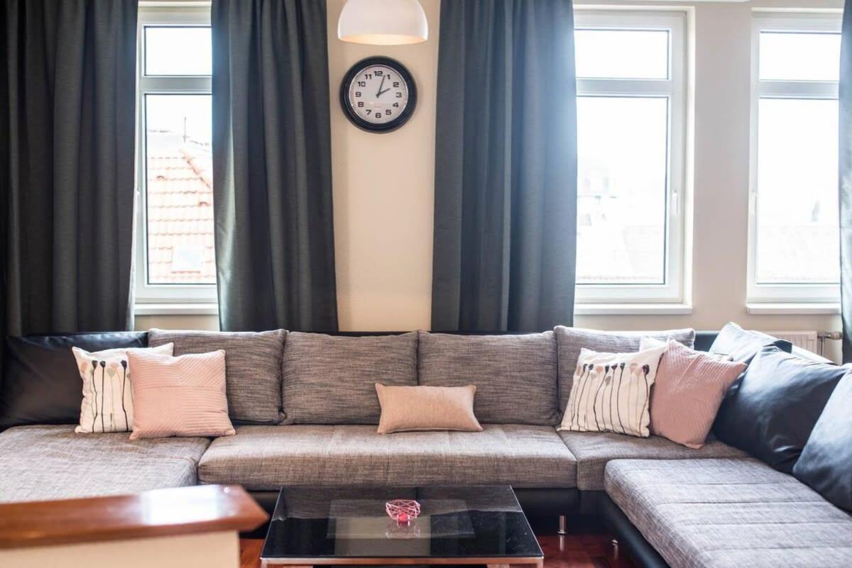 4-room With Aircon And Balcony Free Parking * Budapest
