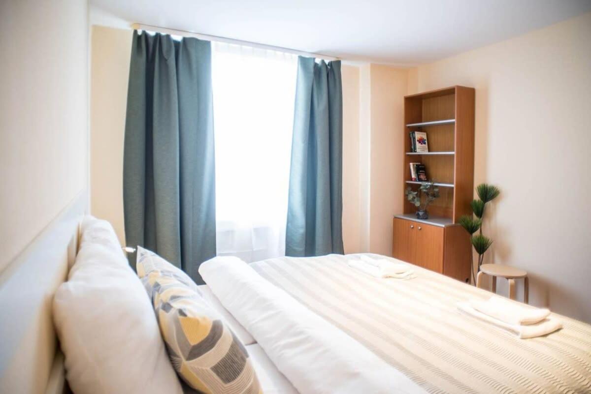 Appartamento 4-room With Aircon And Balcony Free Parking *