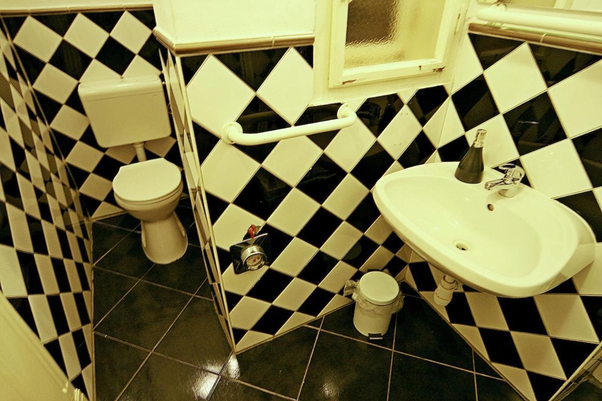 Quite And Cheap In Center B1 Sza Apartamento