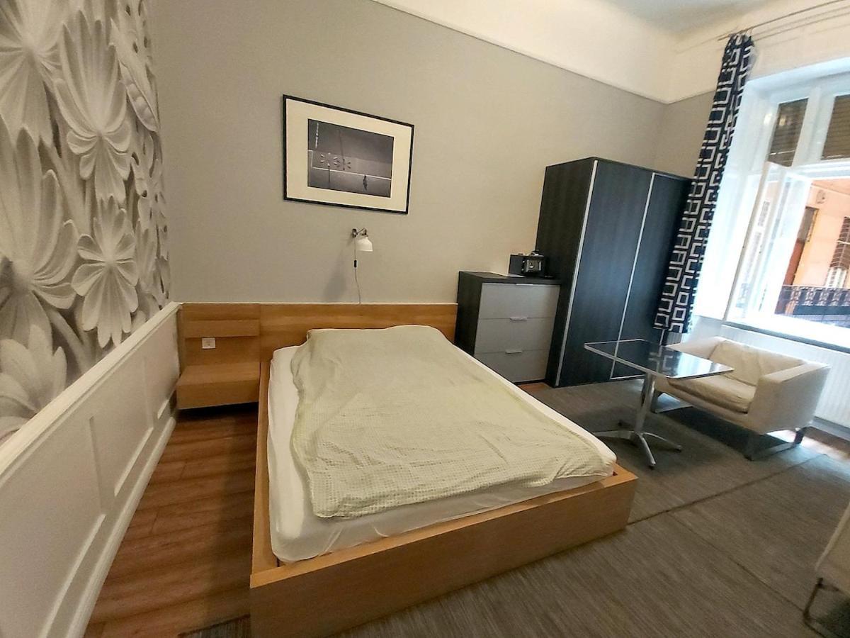Quite And Cheap In Center B1 Sza Apartamento Budapest