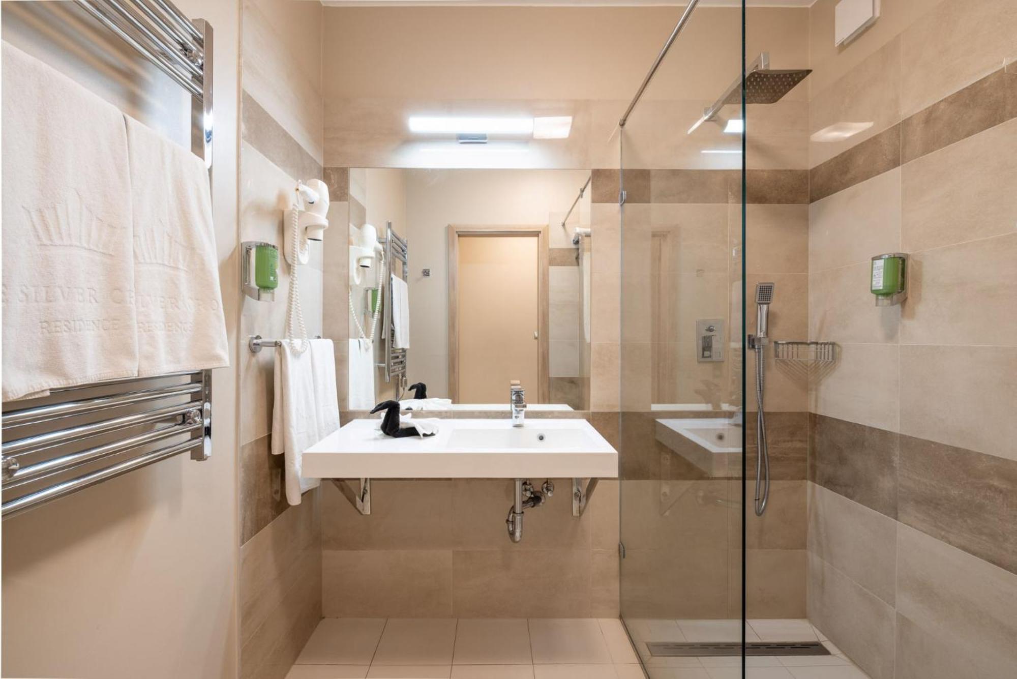 Silver Crown & Residence, Palace Quarter 3* Budapest