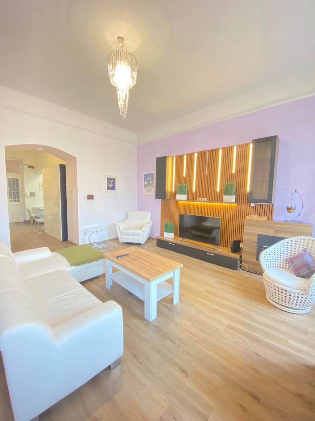 Apartamento Park Danubes View Market