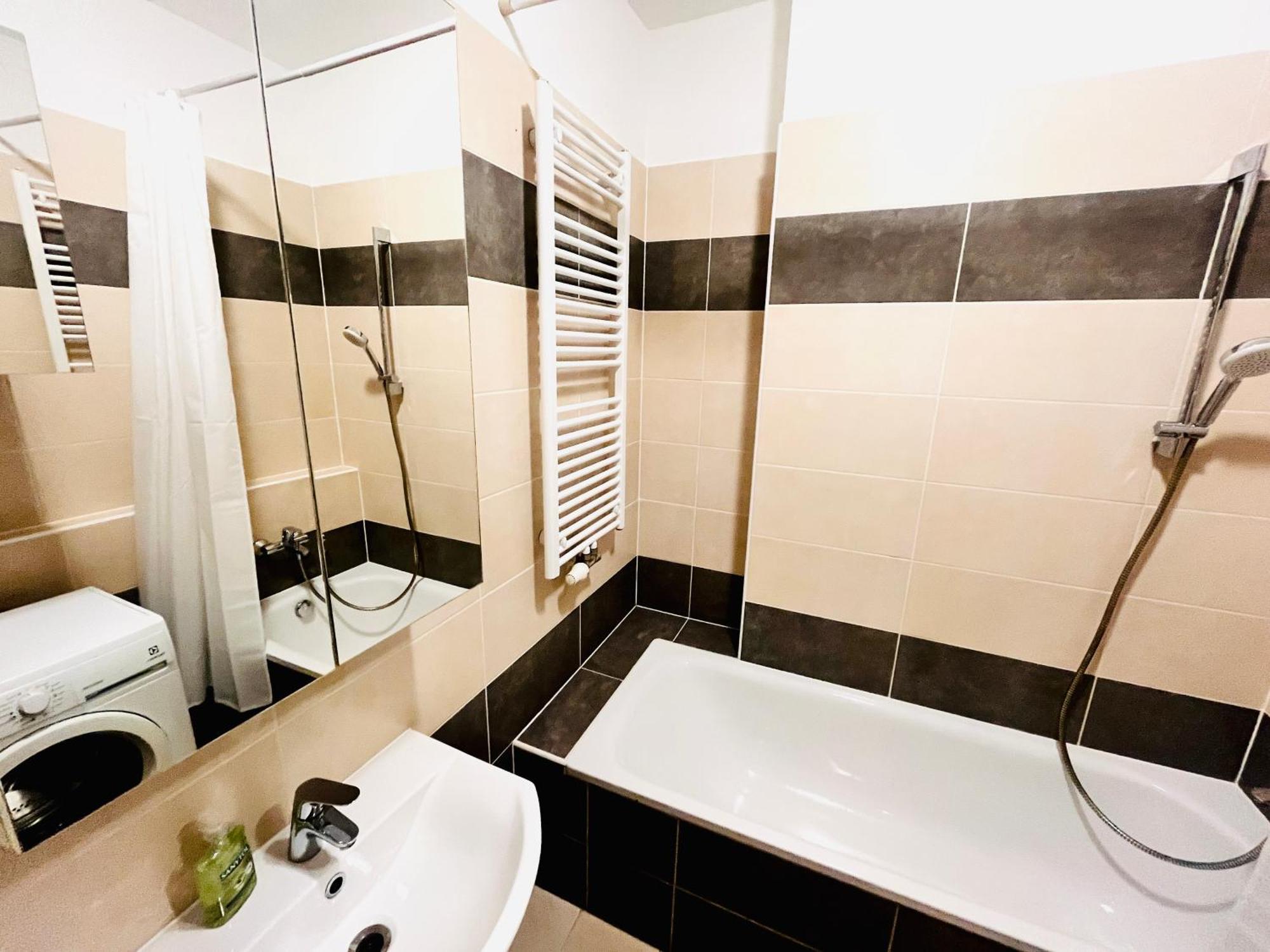 Corvin Luxury For Groups And Families