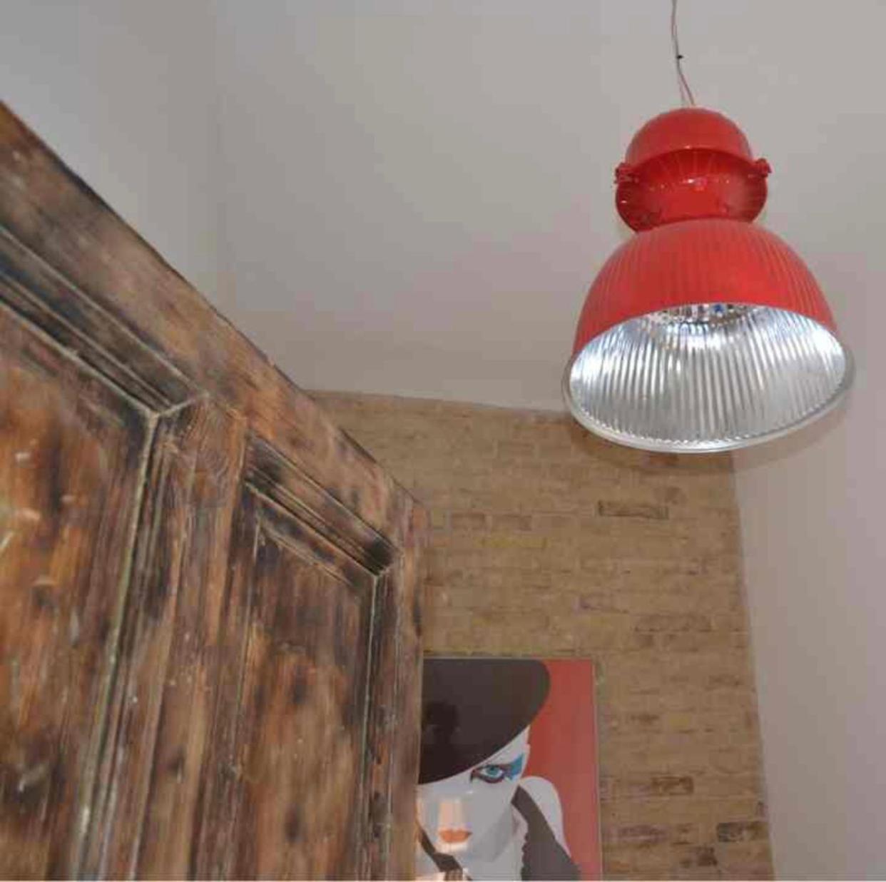 Little Whistle In The Heart Of Jewish District With Ac