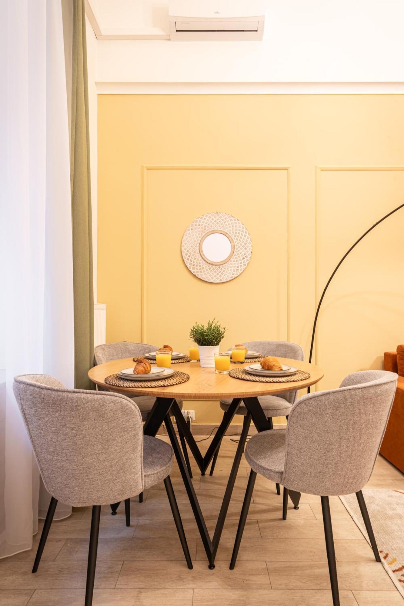 Lively Downtown Haven Appartamento
