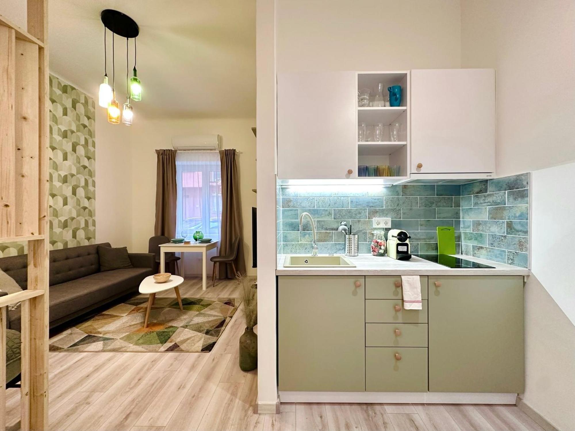 Colorful By The Danube Appartement