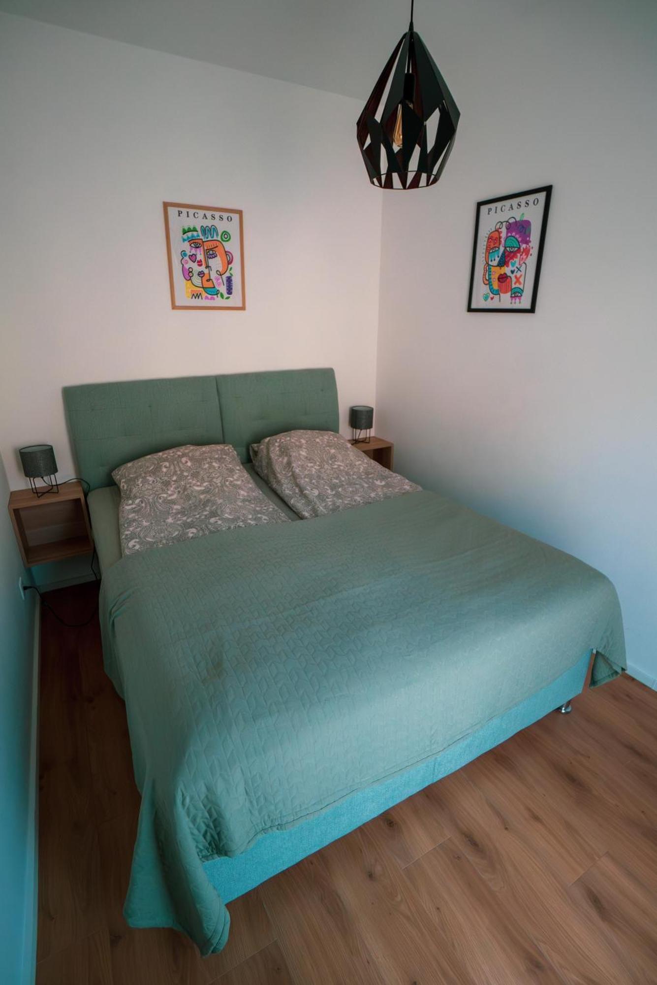 Lägenhet Oli Fiumei Budapest