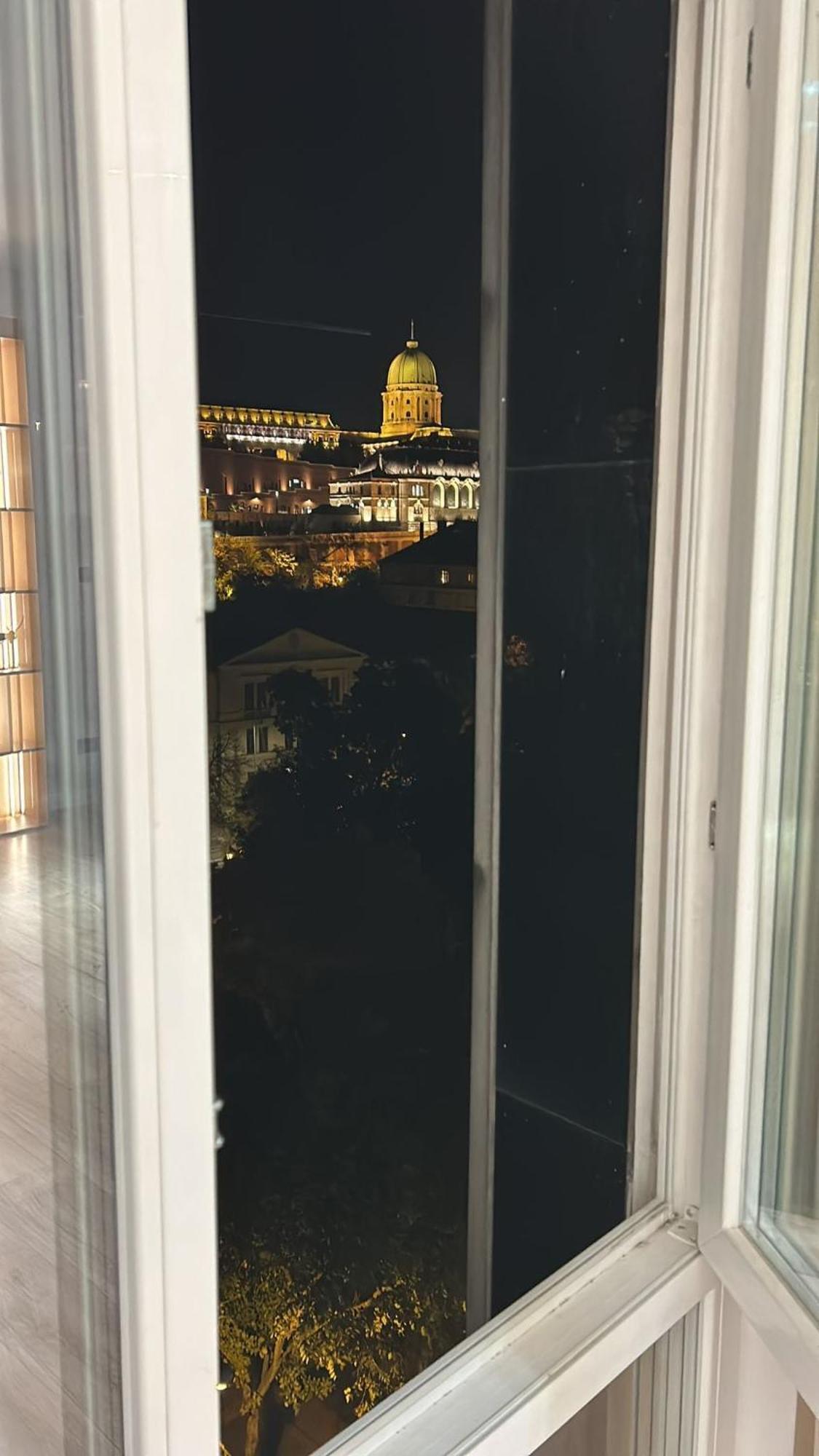 Castle View Appartamento Budapest