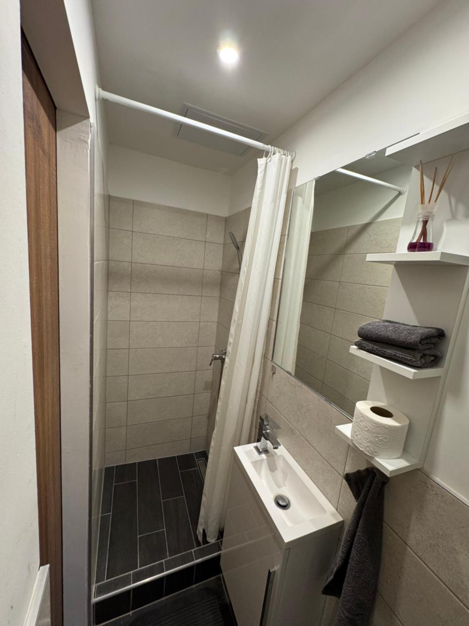 Apartmán Tarsashazi Lakas Budapesten Koezel Mindenhez *