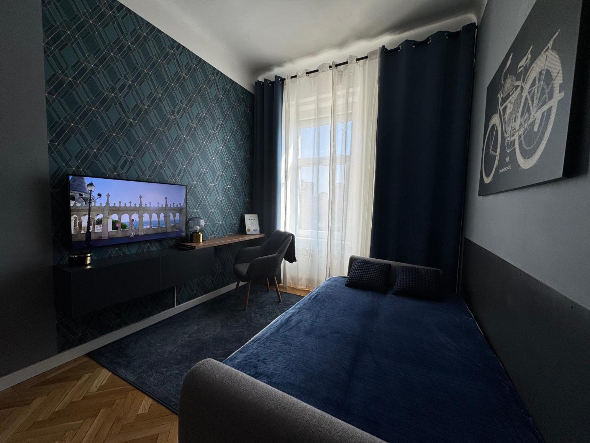 Tarsashazi Lakas Budapesten Koezel Mindenhez Apartmán *