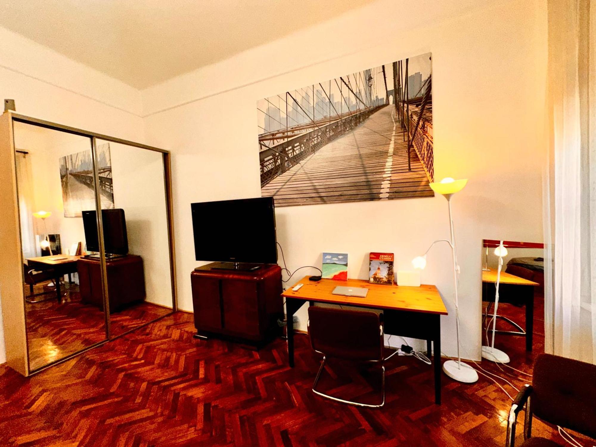 Semmelweis Apartamento *