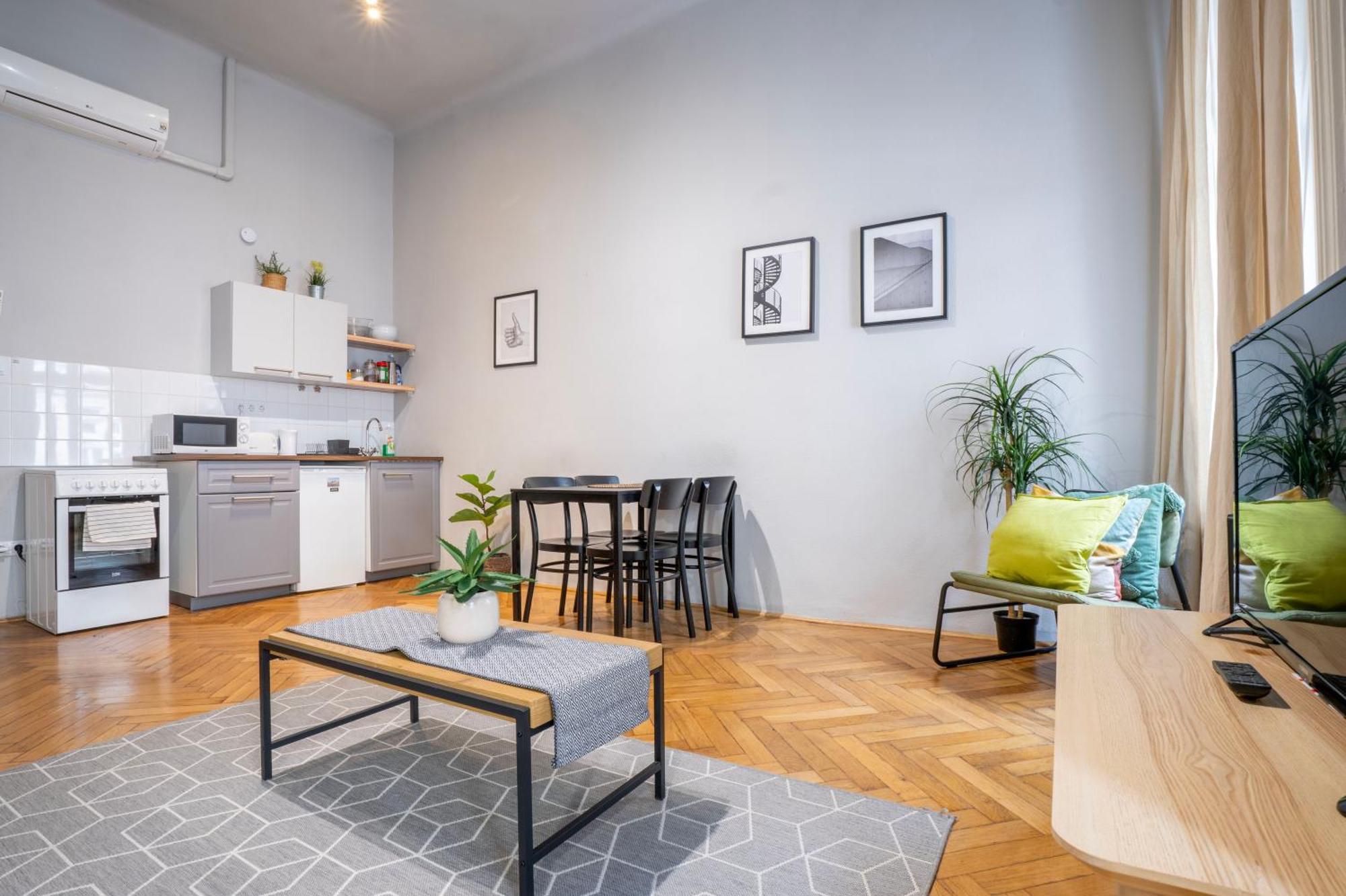Apartament Bellevue Wesselenyi 56 *