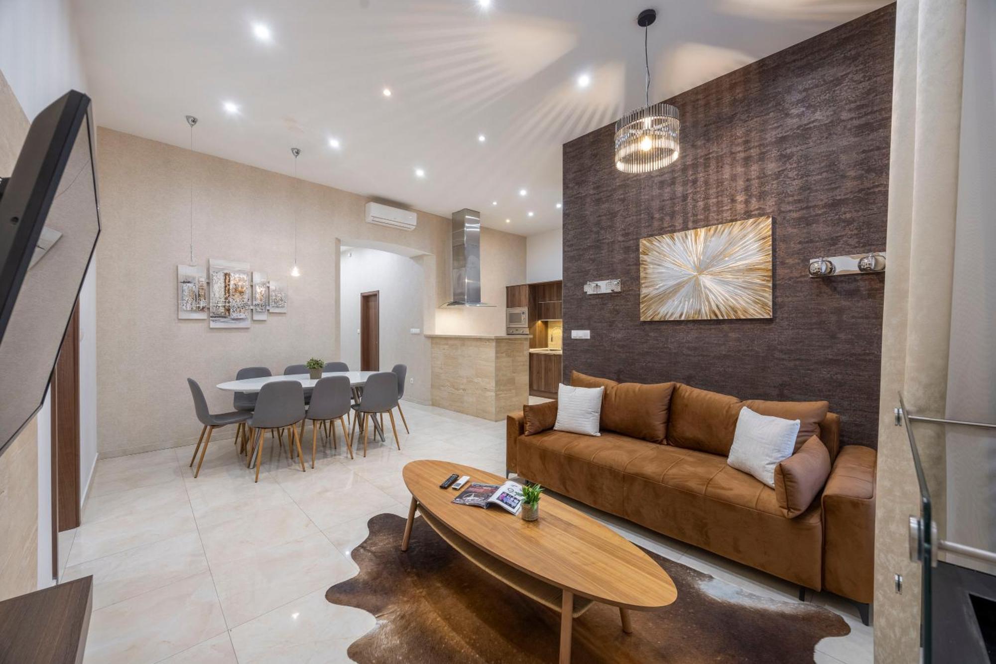Luxe N' Charm Grand By Prestige Homes Appartement *