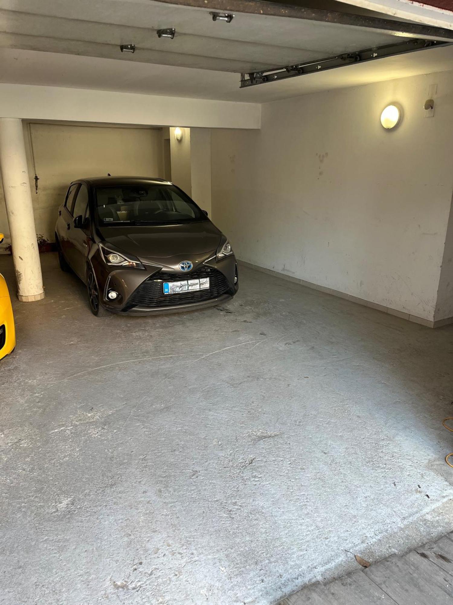 Apartment Kiraly Csaladi Apartman- Royal Family #freegarage Budapest