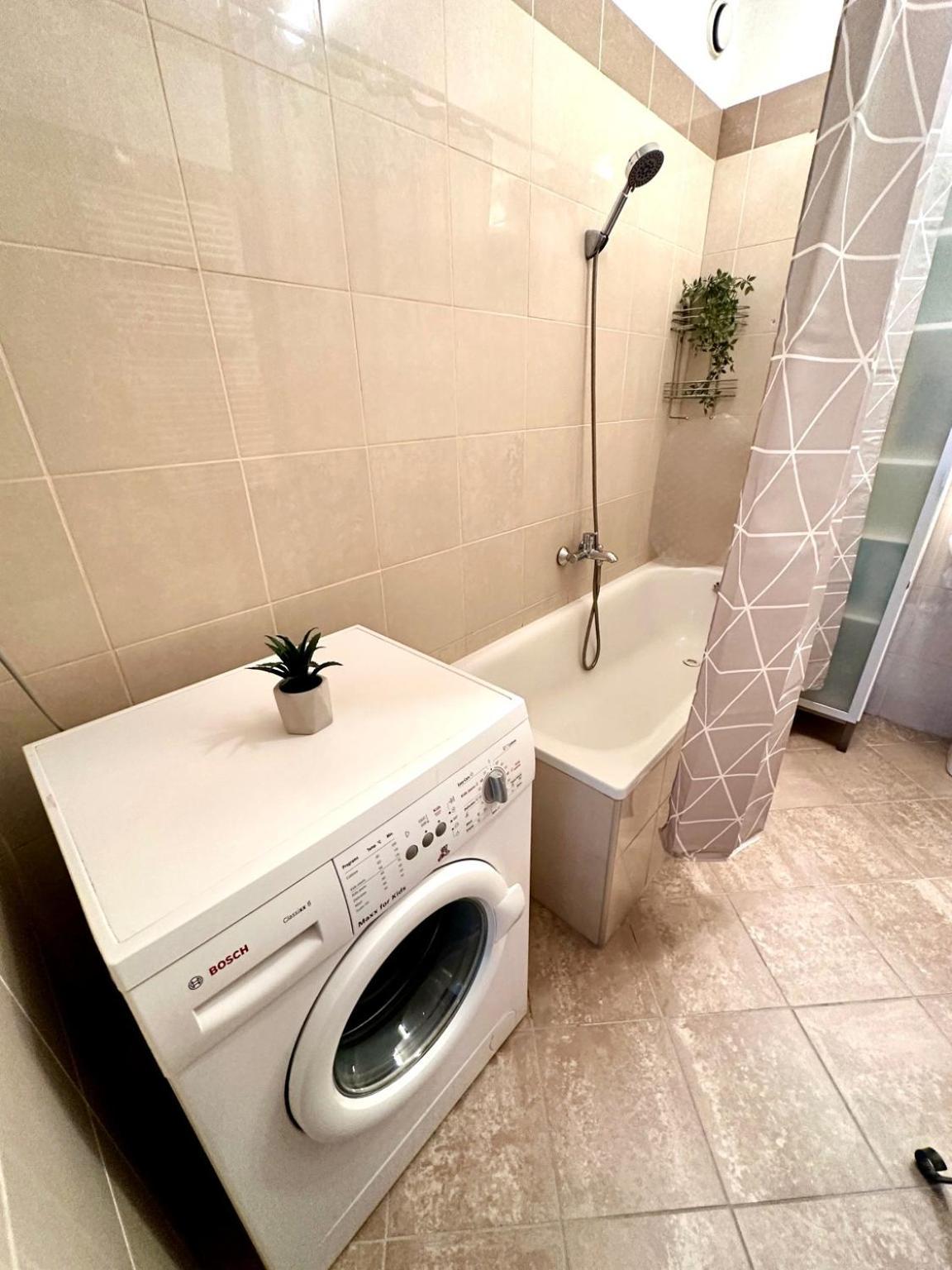 Appartement Center With Balcony Budapest