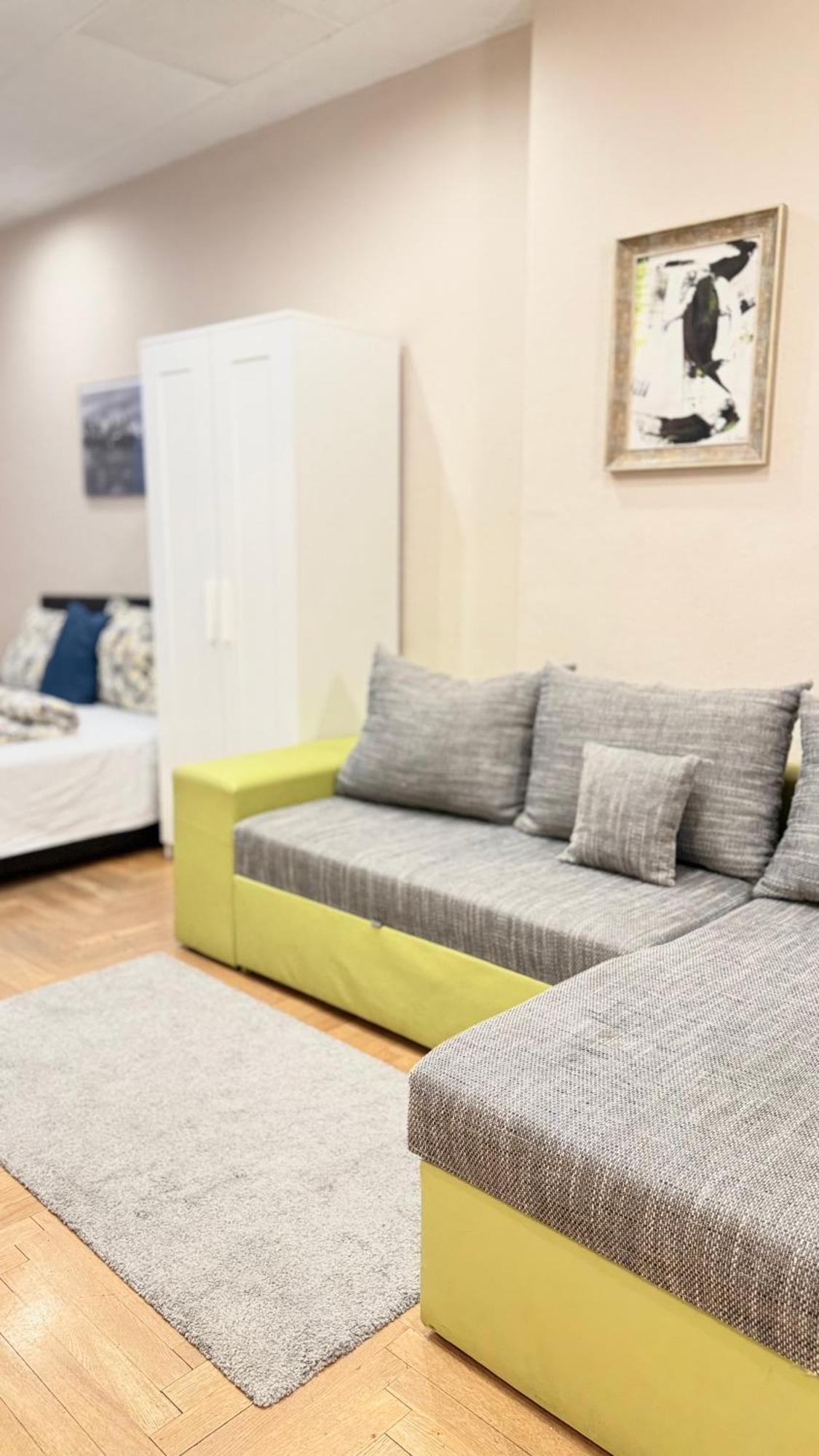City Centrum Fashionstreet Apartman *