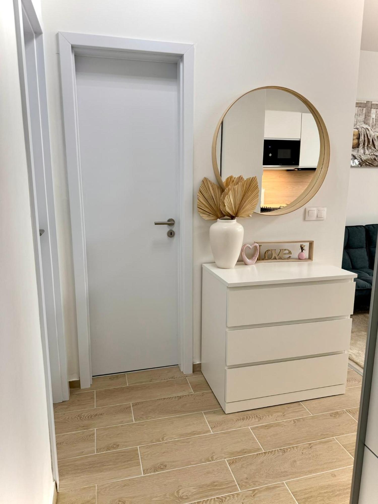 P194 Stylish Cosy Appartamento *