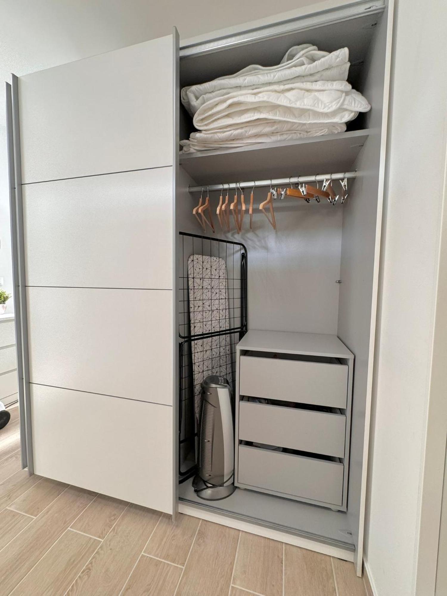 P194 Stylish Cosy