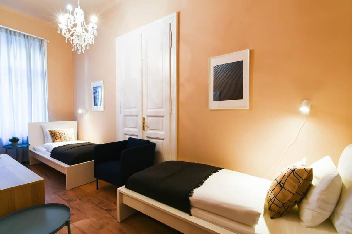 Very Very Spacious New Budapest