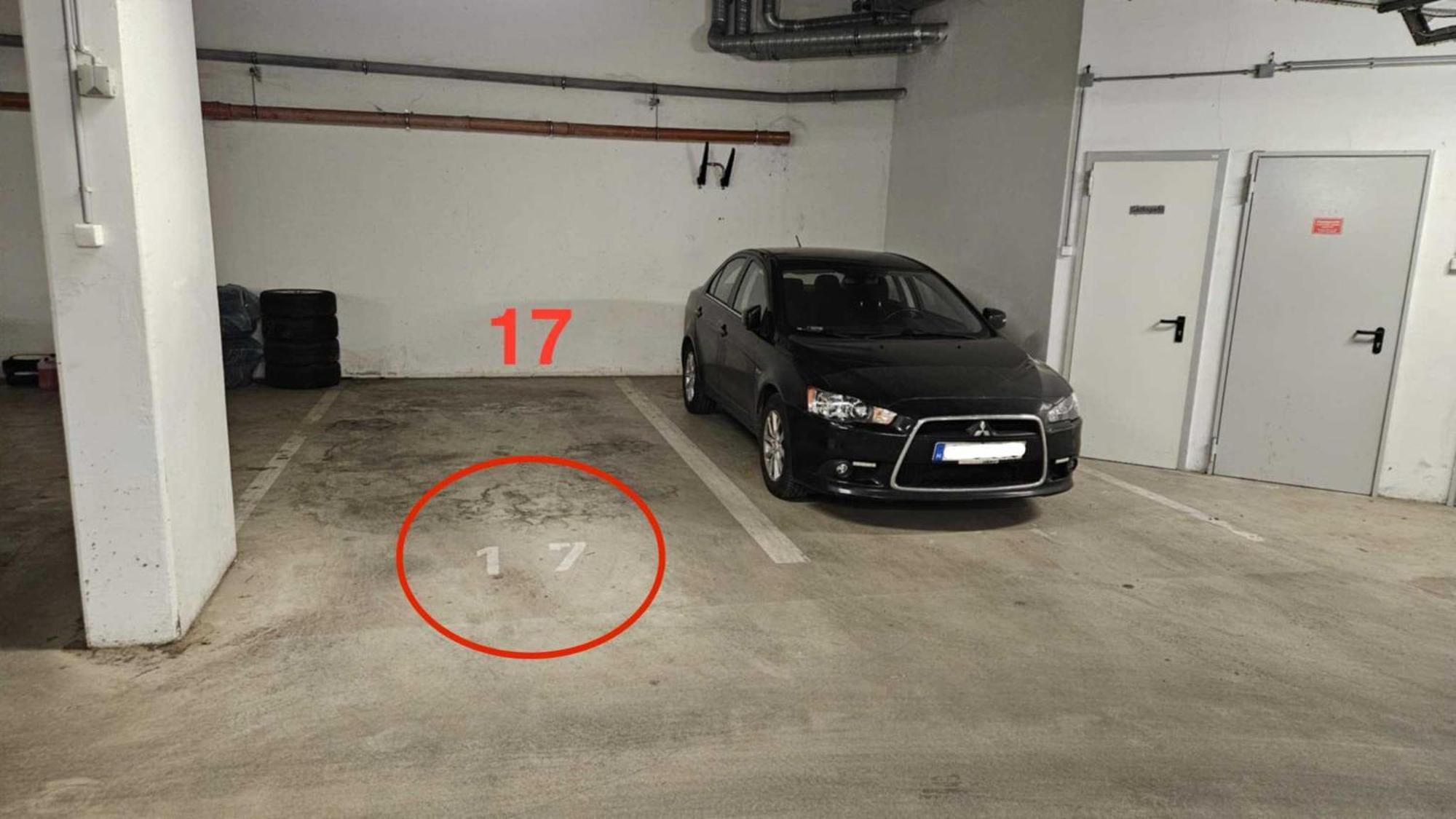 Bright Floor With Parking * Budapest