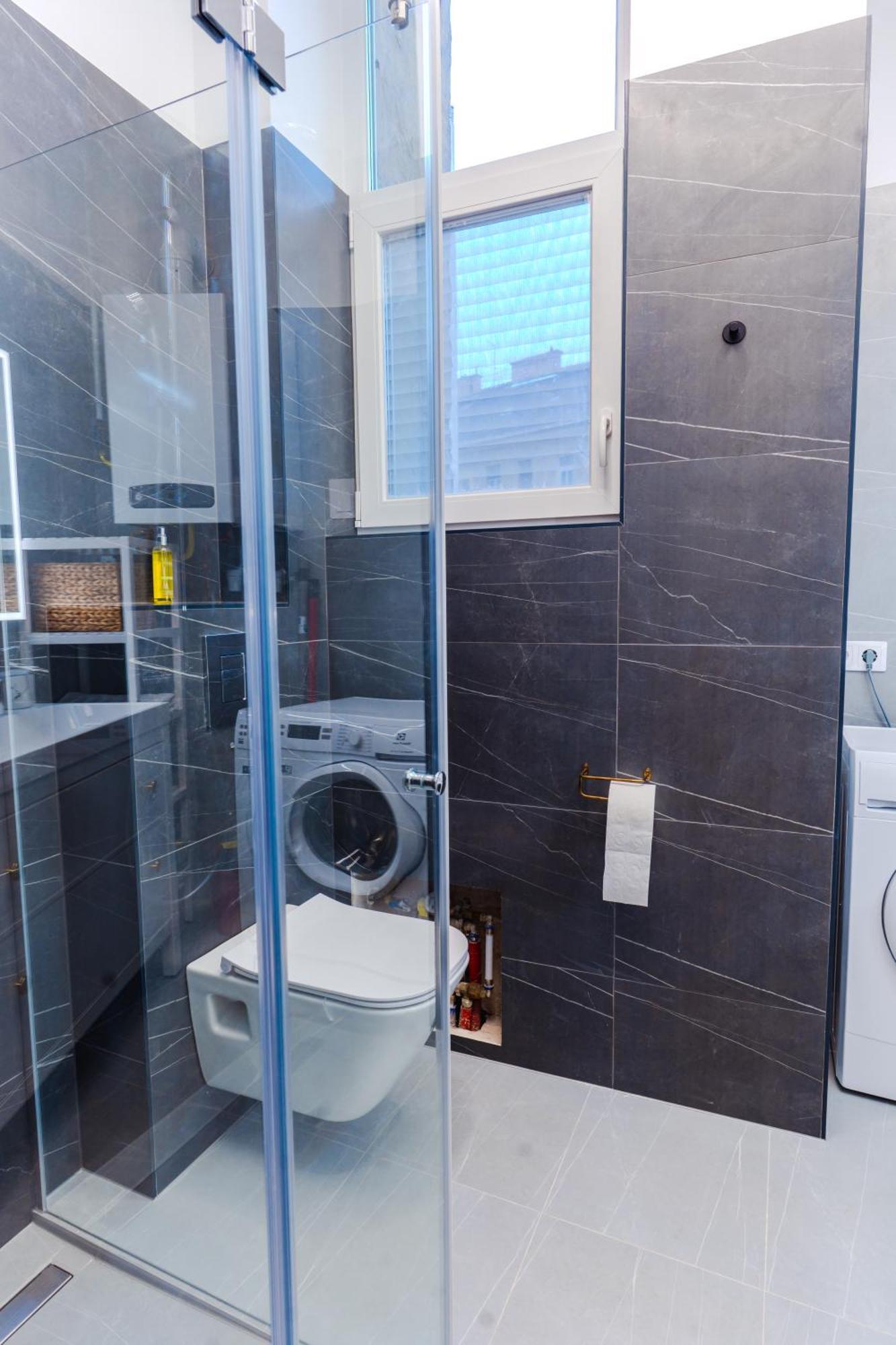 2 Bedrooms And Living Your Modern In Appartamento *